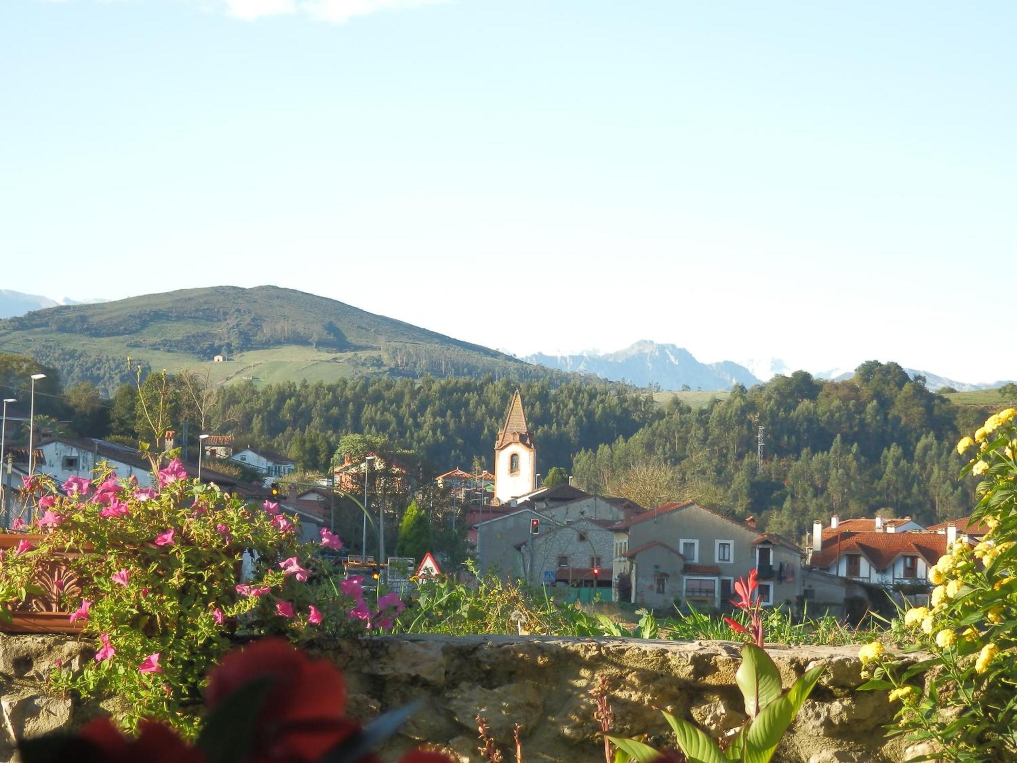 Posada El Salin Otel Muñorrodero Dış mekan fotoğraf