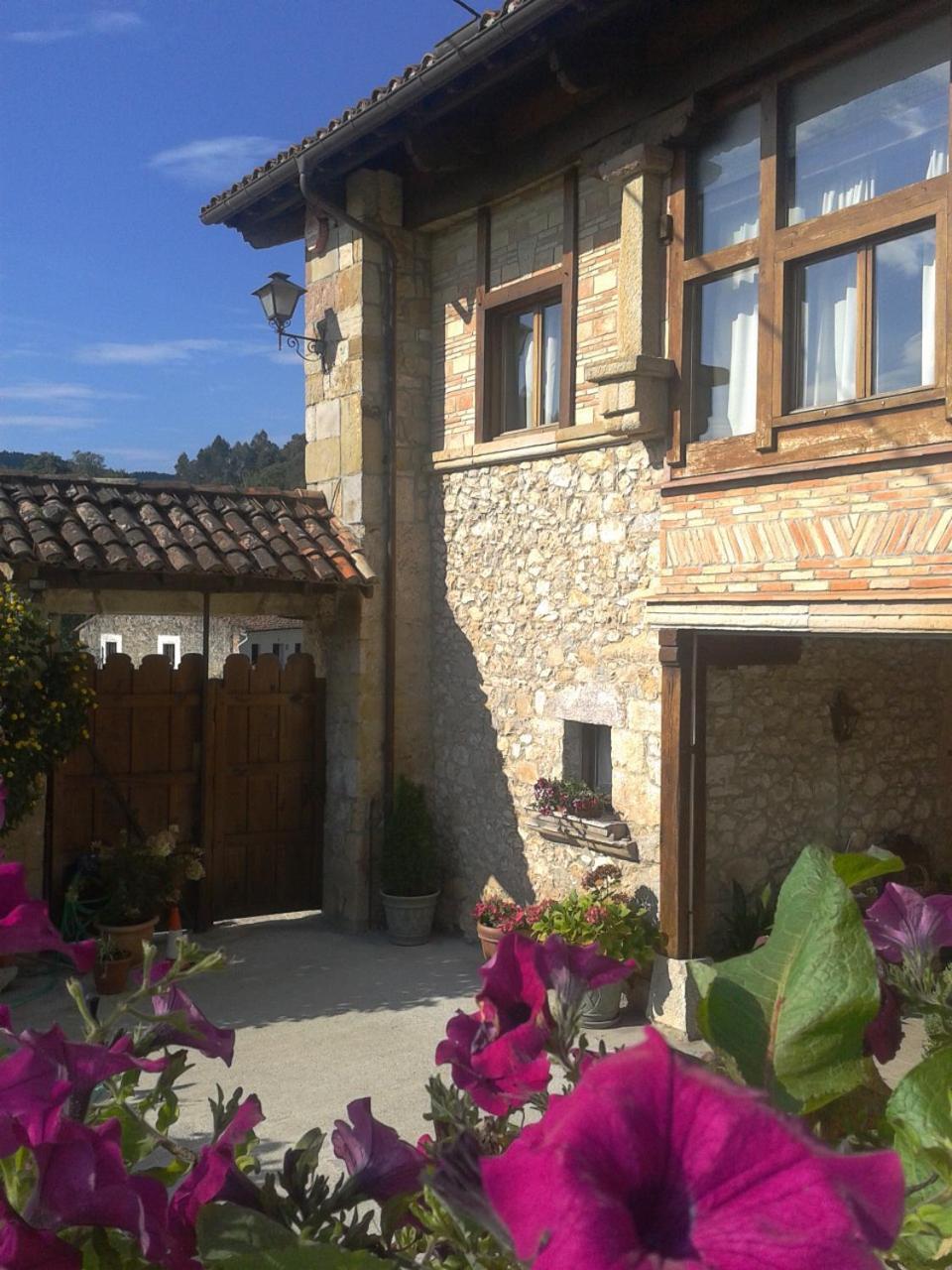 Posada El Salin Otel Muñorrodero Dış mekan fotoğraf